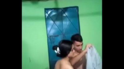 Indian young couple having sex on cam with clear hindi audio