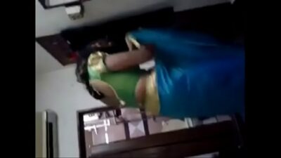 Newly Married Housewife Saree Change Video