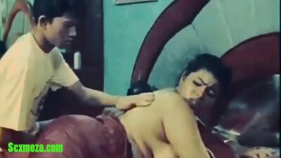 Indian son massages his hot big ass sexy stepmom