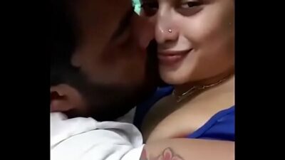 Hindi hot actress kissing leaked mms sexy clip