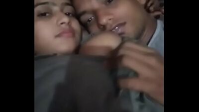 Beautiful xxx desi sister bigboobs sucked and kissed