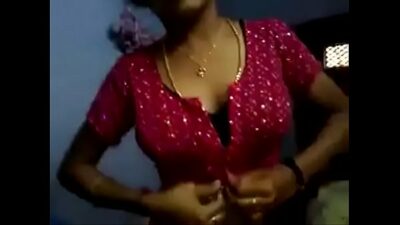 Desi housewife sexx with her school friend with audio