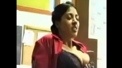 Sexy Indian lady boss xnxx fuck with employee in office