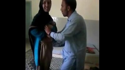 Pakistani bhabhi cheating sex affair caught on cam