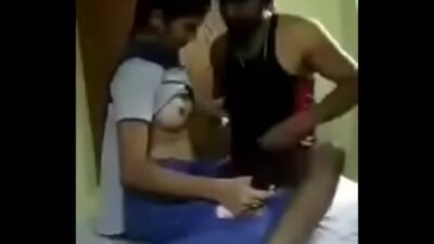 India college chick fucking with bf in uniform