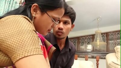 desi romantic bhabhi sex affair with young boy