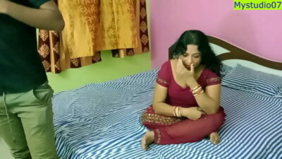 Indian Hot xxxx bhabhi having sex with small penis boy
