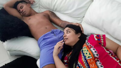 Horny Indian stepsister gives hard blowjob to brother